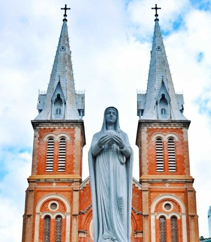 Saigon Notre-Dame Cathedral, Ho Shi min, Vietnam