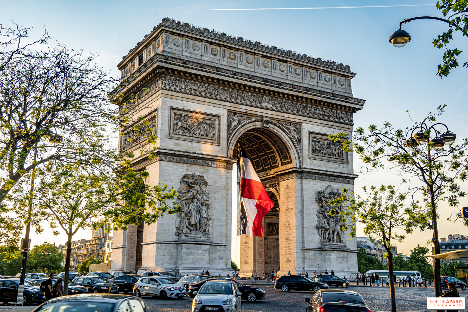 753891-visuel-paris-arc-de-triomphe FR